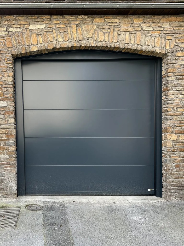 Porte de garage, SMC Menuiseries